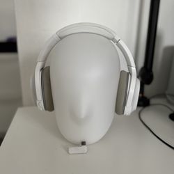 Razer Barracuda Wireless Gaming Headset: 2.4GHz + Bluetooth, Noise-Cancelling Mic, 50mm Drivers, 40Hr Battery - For PC, Playstation, Switch, Android, 