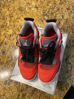 *BRAND NEW* JORDAN 4 RED TORO BRAVO