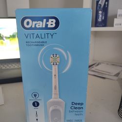 Oral B - Vitality Electric Toothbrush