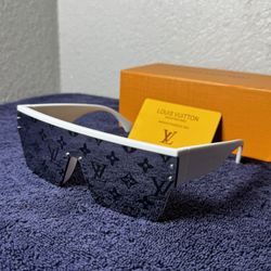 White Luxury Glasses 