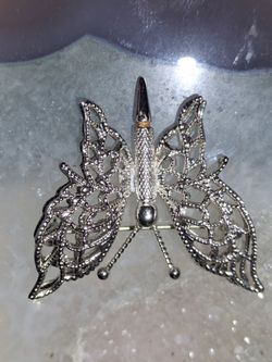 Vintage MONETDouble Butterfly Filigree Silver Tone Wire Metal Brooch Estate Find