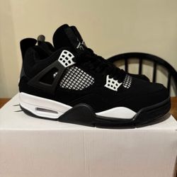 AJ 4 White Thunder Shoes Men Size 9 , 11