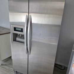 Kitchenaid refrigerator 