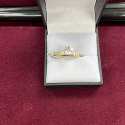 14K Wedding Ring Size 8.5 : 2.6 Grams 