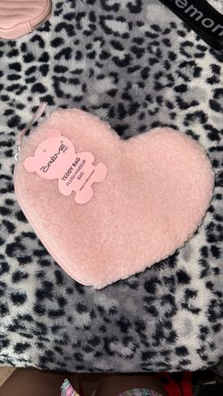 Creme makeup bag