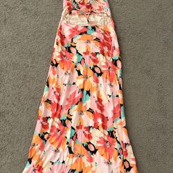 Women Medium Dress “Petal And Pup” New With Tags