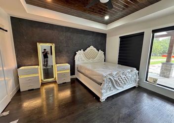Furniture bedroom set