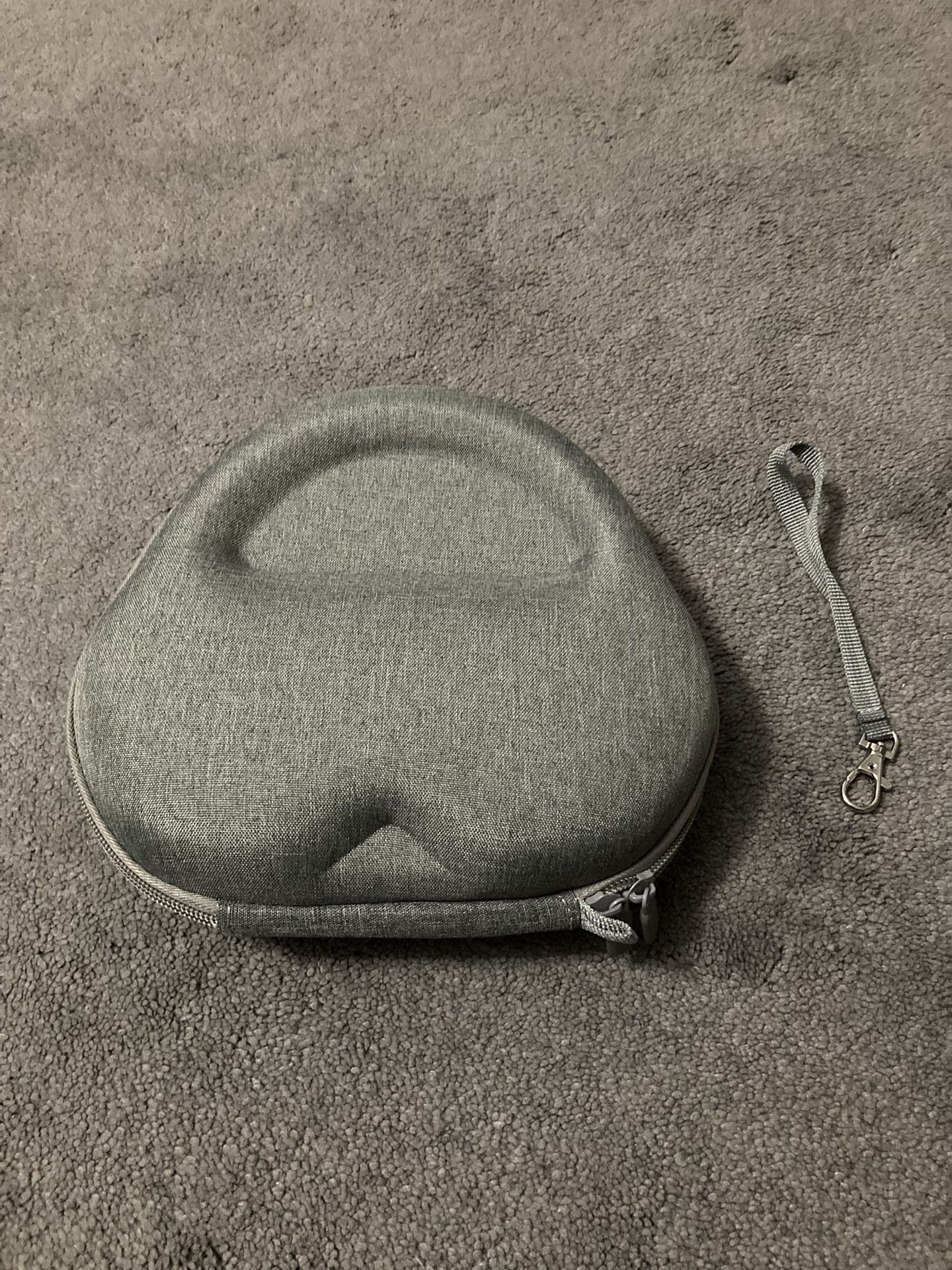 AirPods Max Case/Cover with Carabiner Brand New Never Used