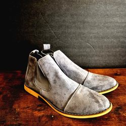 Men's Size 8 Grey Suede Chelsea Boots - High-Top Ankle - All Season