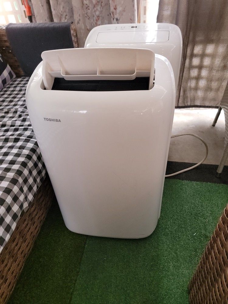 Toshiba 12,000 BTU Ac Unit