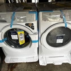 ⭐️BRAND NEW ELECTROLUX FRONT LOAD STACKABLE WASHER AND DRYER SET⭐️