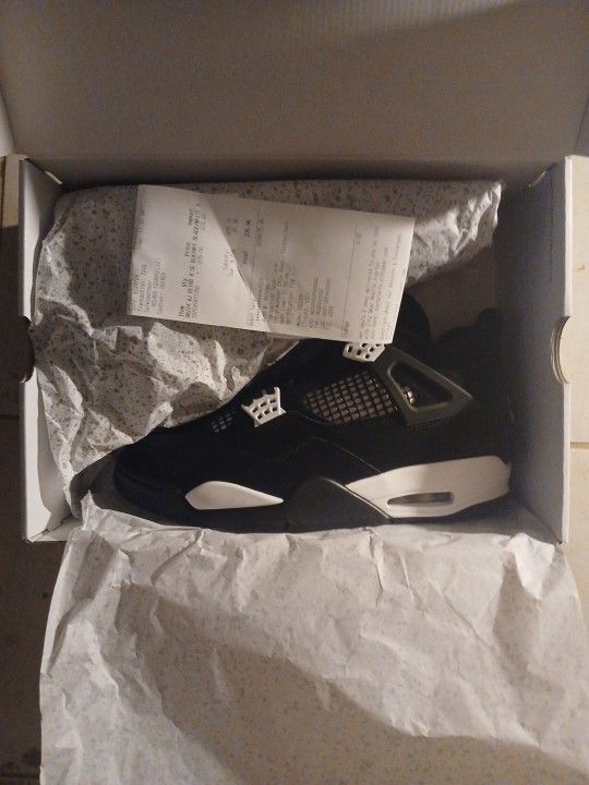 Jordan White Thunder