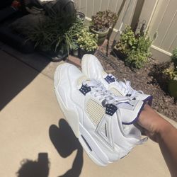 Jordan 4 Metallic Purple Size 9