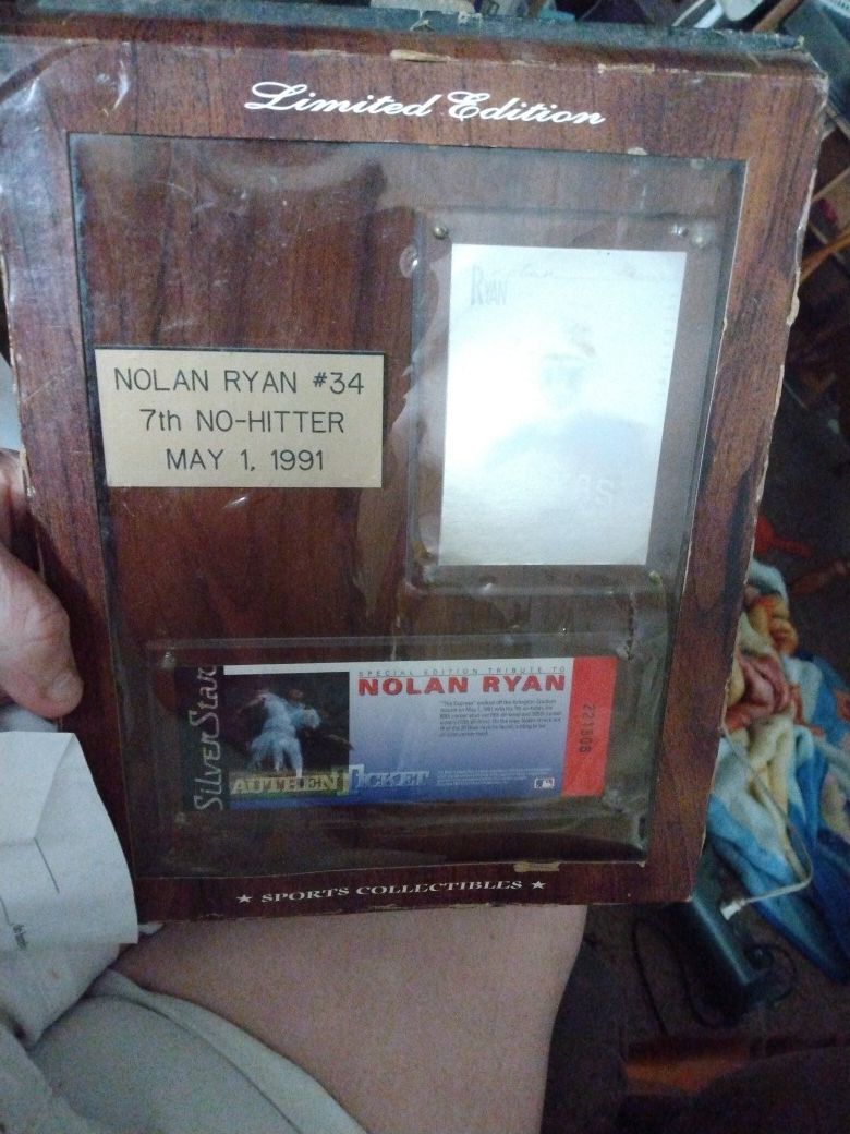 1991 Vintage Plaque Never opened