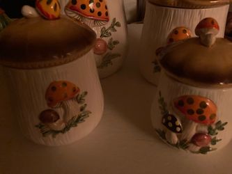 Merry mushroom canister set
