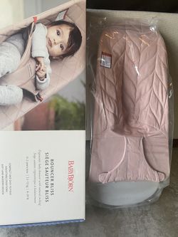 BabyBjörn Bouncer Bliss, Dusty Pink, Woven, Petal Quilt | 2-in-1 Adjustable Baby Bouncer Seat and Toddler Chair, Newborn to Toddler (8-29 lbs), 4 Posi
