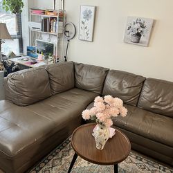 Gorgeous Italian Leather Sofa Good Condition