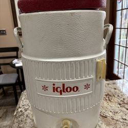 Original 1970 igloo water container