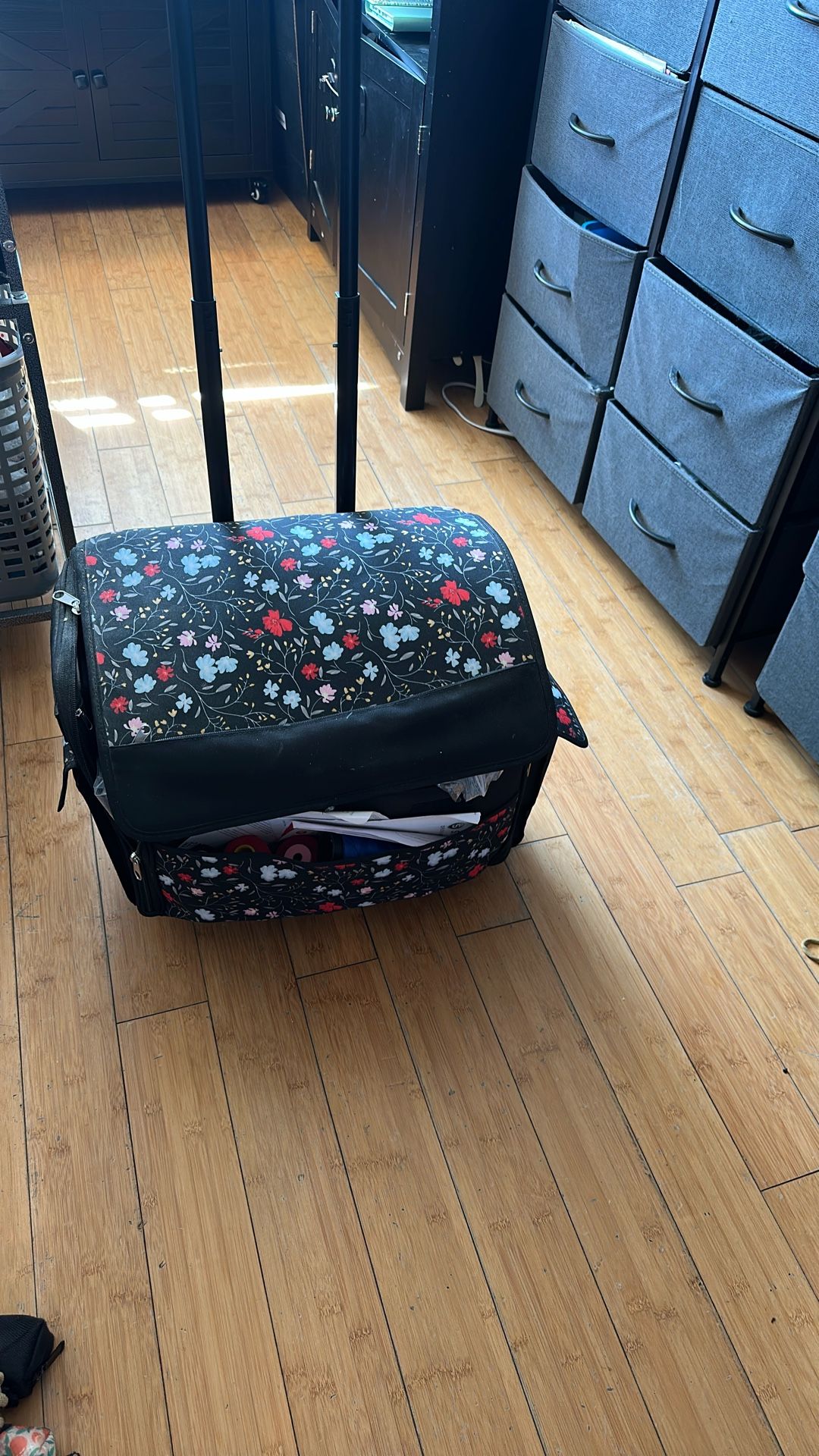 Heavy duty, sewing machine comes with everything that you see