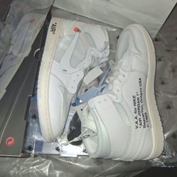 Jordan 1 Size 8.5 Off white Alaska