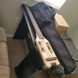 Traveler Guitar Ultra-Light Bass Guitar