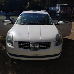 2004 Nissan 