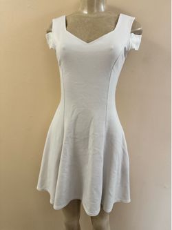 White InsNova Cold Shoulder Flared Little Cocktail Party Skater Dress Sz S EUC