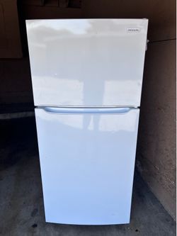 Frigidaire Refrigerator works excellent