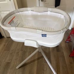 HALO BassiNest soothing swivel sleeper 3.0