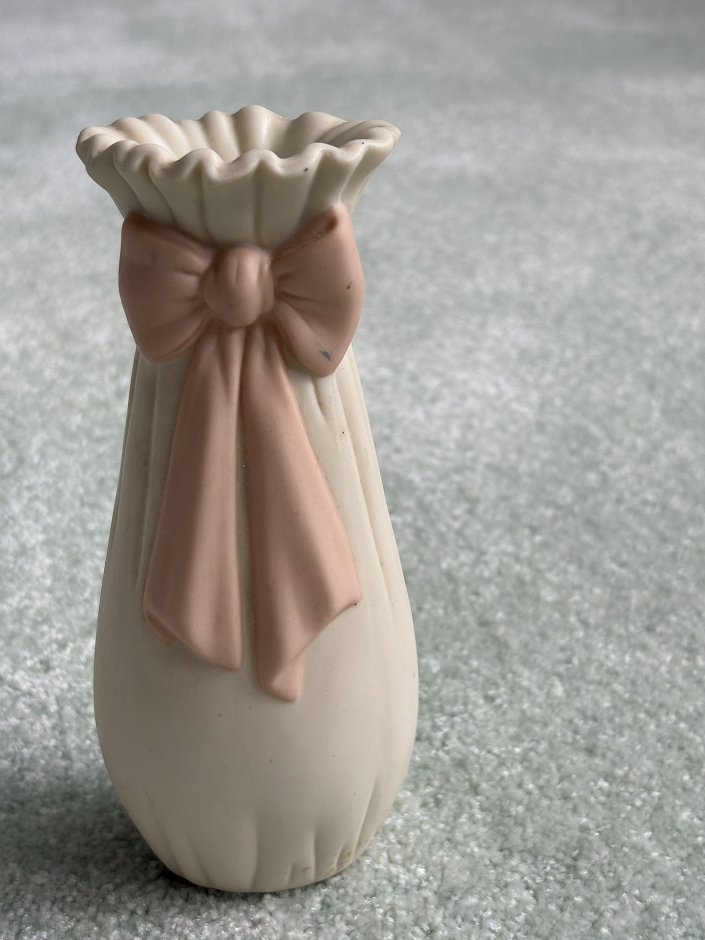 Little Ivory Gathered Ceramic Bud Vase With Pink Oversized Bow