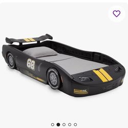 DELTA KIDS CAR BEDFRAME!!