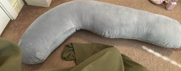 Pregnancy pillow