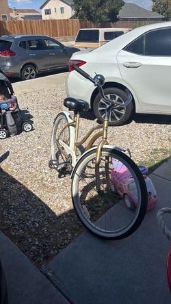 Gold and White Cruiser Bicycle Huffy
