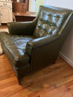 Heritage vintage green leather chair