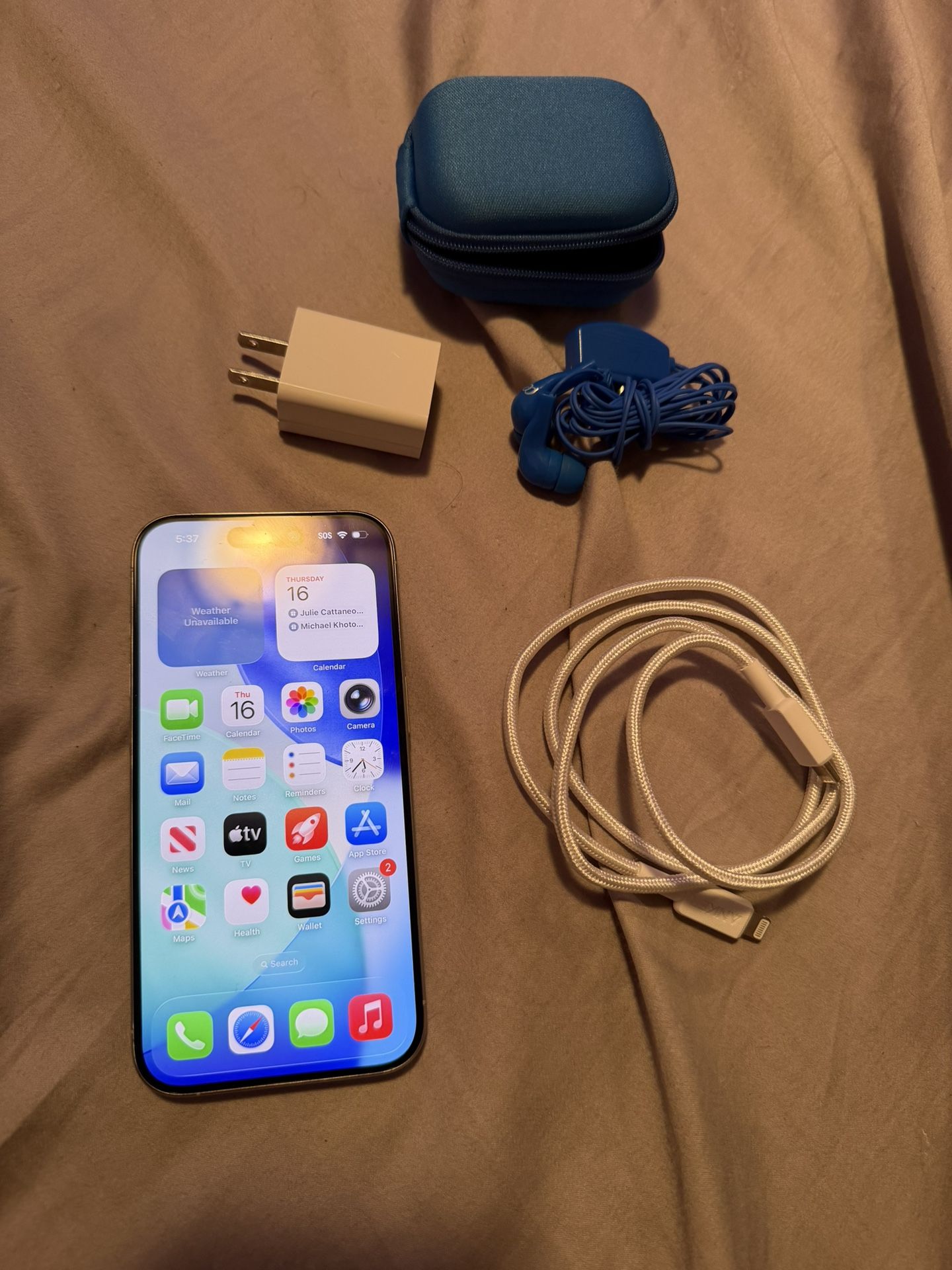 iPhone 15 Pro 1TB unlocked comes with free iPhone 8 