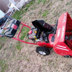 Brand New, Troy-bilt Snowblower 