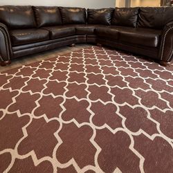 Sectional Couch – Excellent Condition