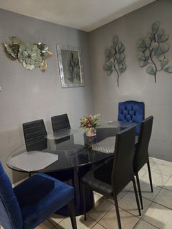 Beautifull Dining ROOMS Perfect Condition