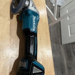 Makita 18V Lxt 5 1/2 / 5In X-Lock Angle Grinder