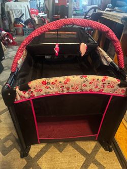 Disney Minnie Mouse Baby Pack N Play
