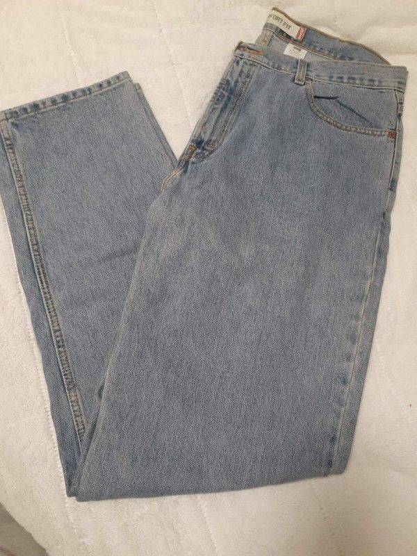 Levi's Comfort Fit 560 Men's Jean's Size 38x36
