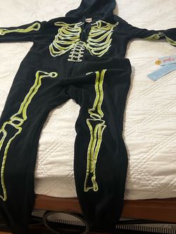 Glow in the dark skeleton