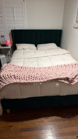 Green velvet bed only two years old, great condition.