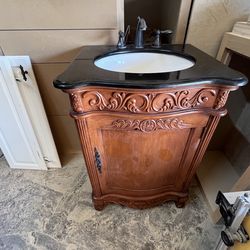 Sink cabinet