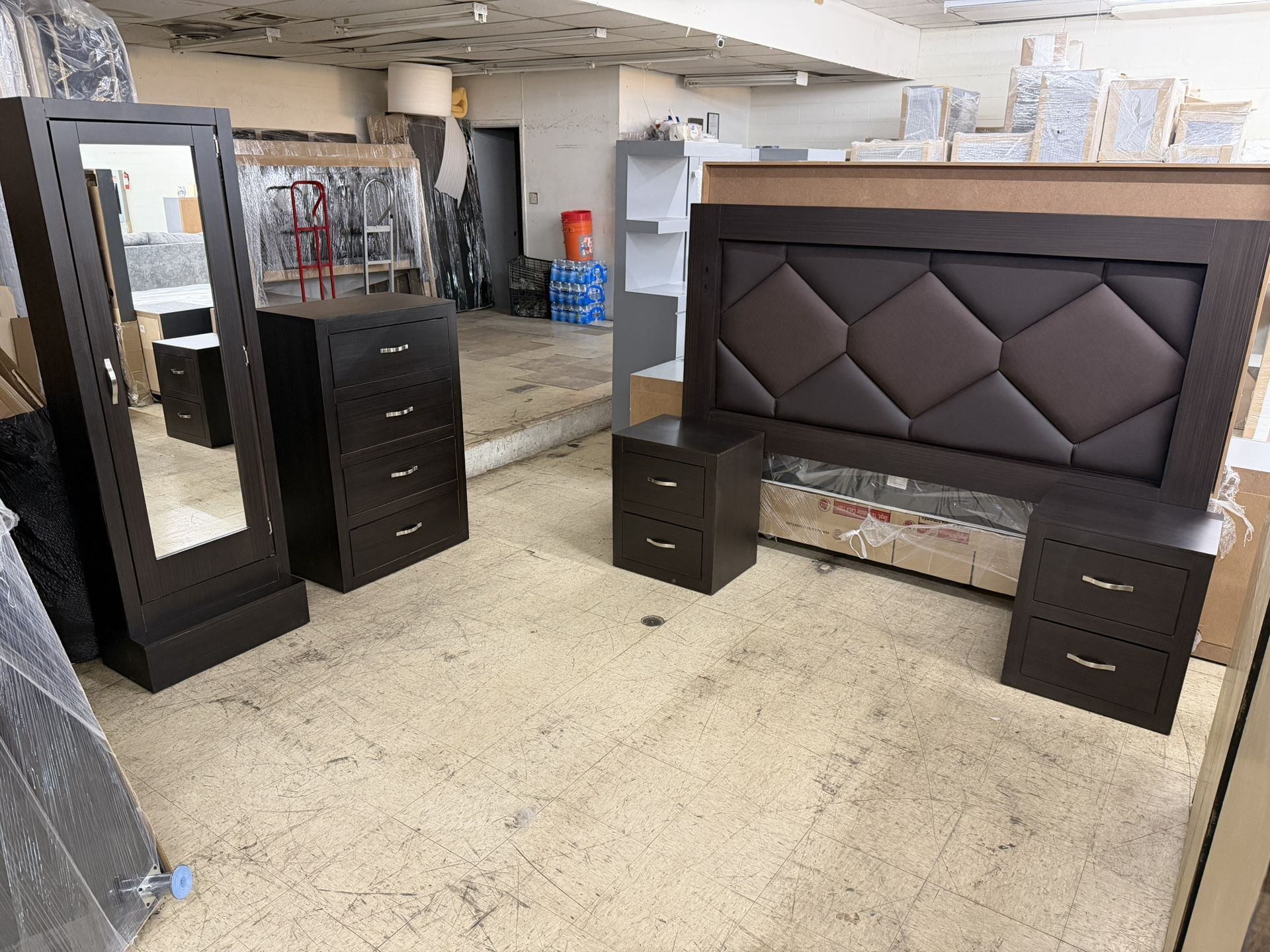 New Brown Bedroom Set (King/Queen/Full)