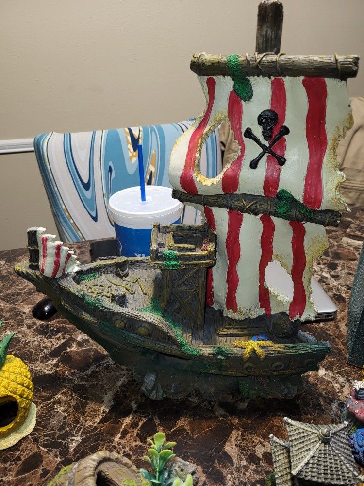Fish Tank Decor