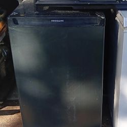 Mini Refrigerator 