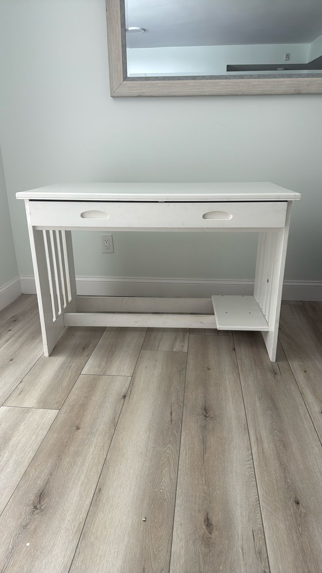White Wooden Desk with Drawer