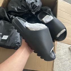 YZY YS-01 BLACK