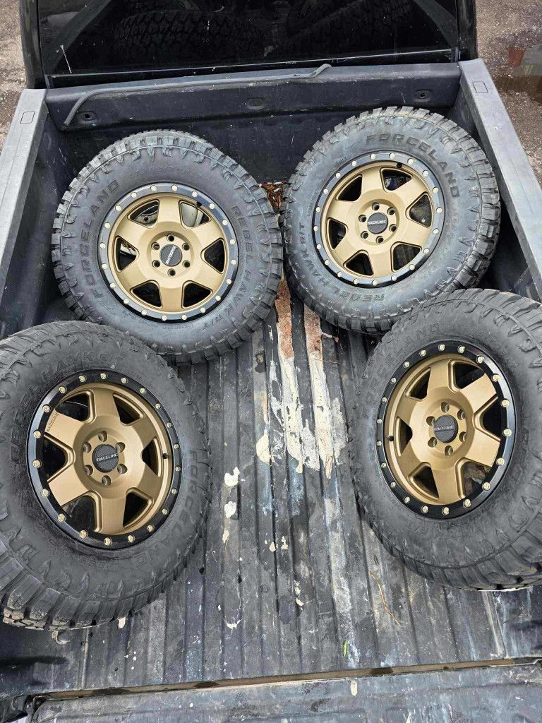 17x9 Raceline Wheels 265 70 17 Forceland RT 